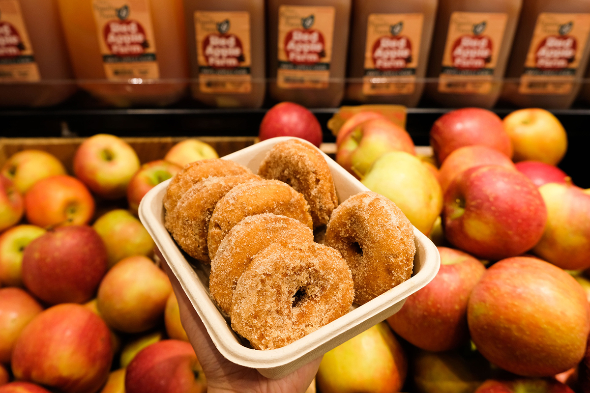 RedAppleFarms_AppleCiderDonuts.jpg