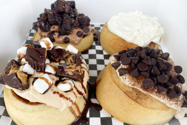 Cinnaholic_FathersDayBox.jpg