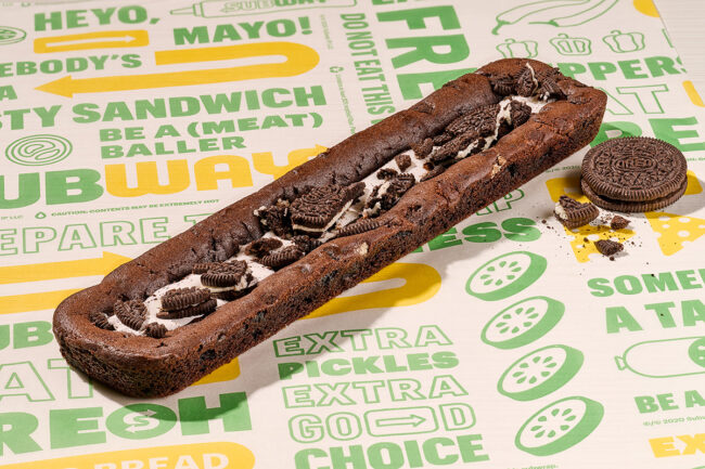 Subway_OREOFootlongCookie.jpg