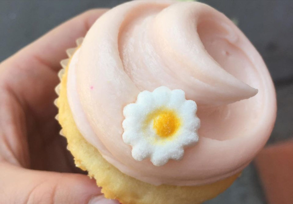 Soldaat Dekbed schoorsteen Magnolia Bakery offers vanilla cupcake recipe to home-bakers during  coronavirus pandemic | Bake Magazine